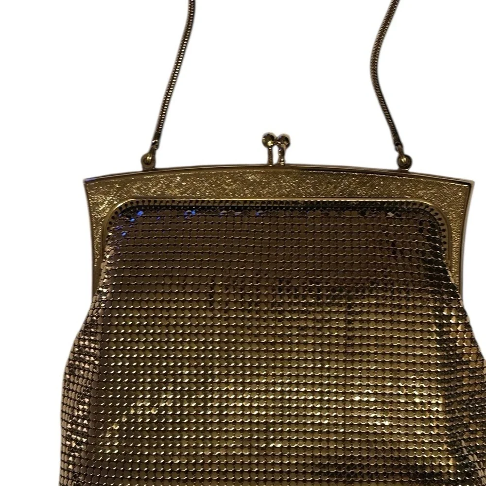 Glomesh gold branded